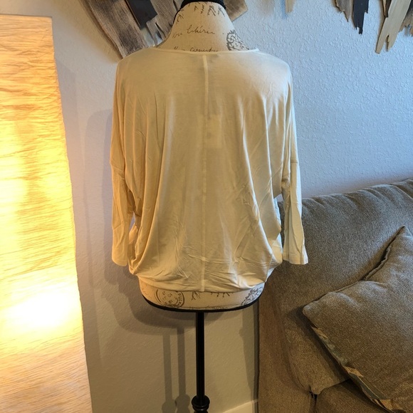 4[7ForAllMankind] NWT! Flowy cream top - Picture 6 of 7
